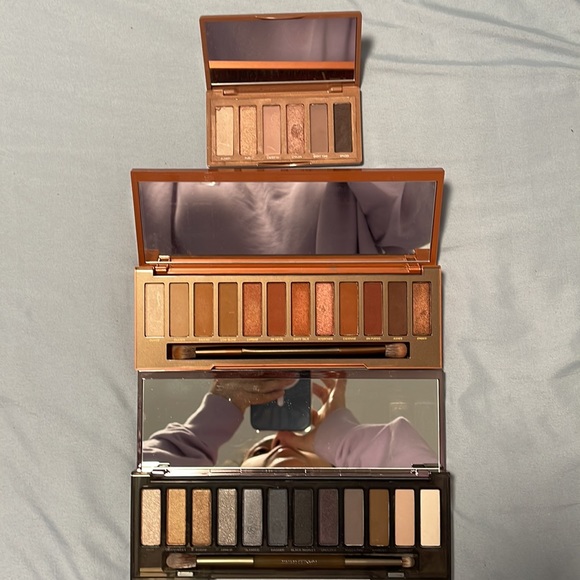 3 URBAN DECAY PALLETS - Picture 4 of 6